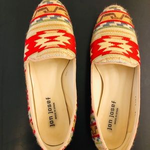 Super fun women’s tapestry flats!